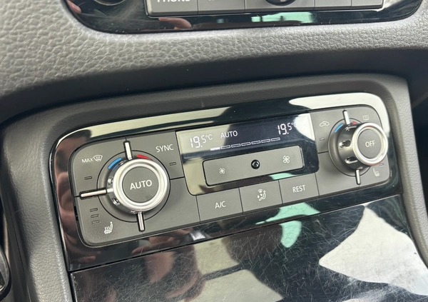 Volkswagen Touareg cena 82900 przebieg: 176495, rok produkcji 2013 z Czarna Białostocka małe 596
